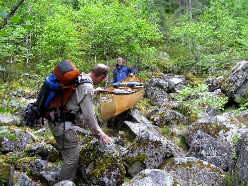 Carrying a Kevlar Canoe Over Land (OakleyOriginals/flickr)
