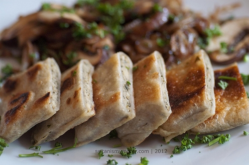 Image 2. Note the crispiness from frying the Maultaschen (seitanismymotor.com)