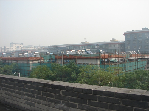 Rooftop solar panels in the center of Xi'an<br />Photo: Photo: Randall Telfer